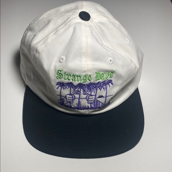 OBEY NEW White and Black Cap with Purple Embroidery - Picture 1 of 7